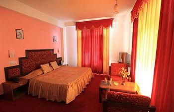 Chander Palace Manāli Екстериор снимка